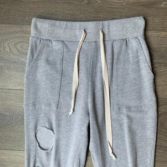 POL Women's Track pants Skinny Leg sweatpants Joggers Distressed Grey Size Small - Picture 4 of 11